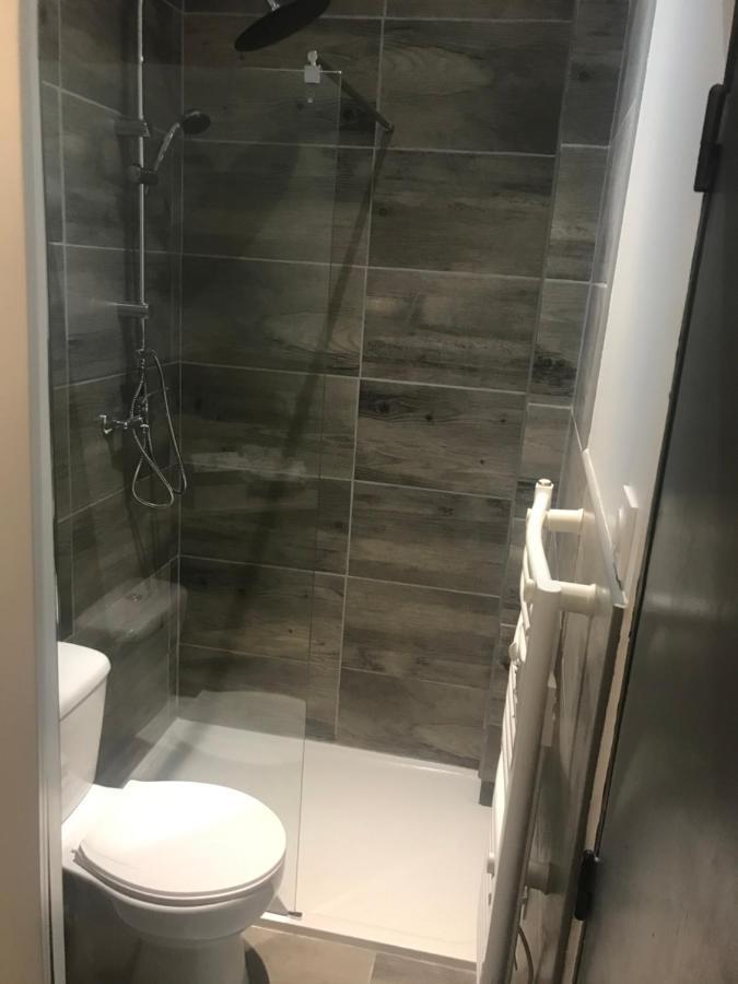 Joli Entierement Renove Apartment *